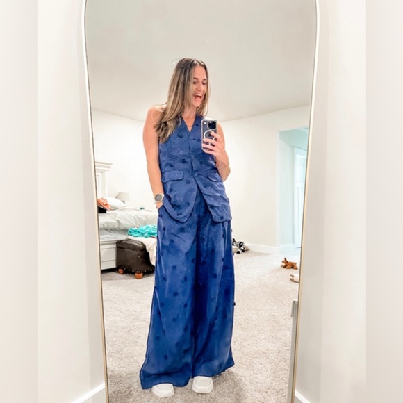 2 pieces Linen Blend Halter Vest + Tailored Linen Blend Embellished Trousers - Picture 7 of 16
